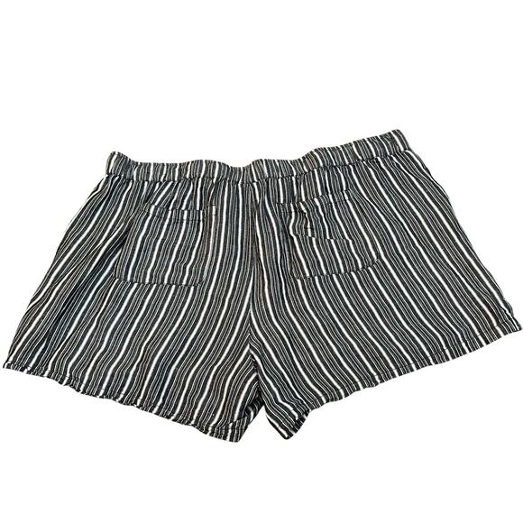 Lane Bryant Linen Blend Striped Shorts Sz 28 Boho Vacation Beach Utility Pocket - Picture 4 of 6